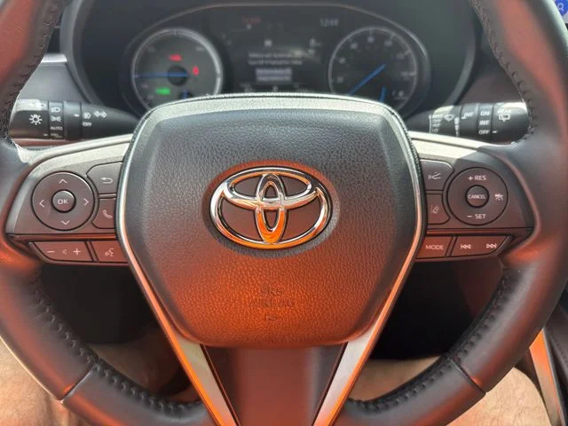 Used 2023 Pearl Toyota XLE image 25