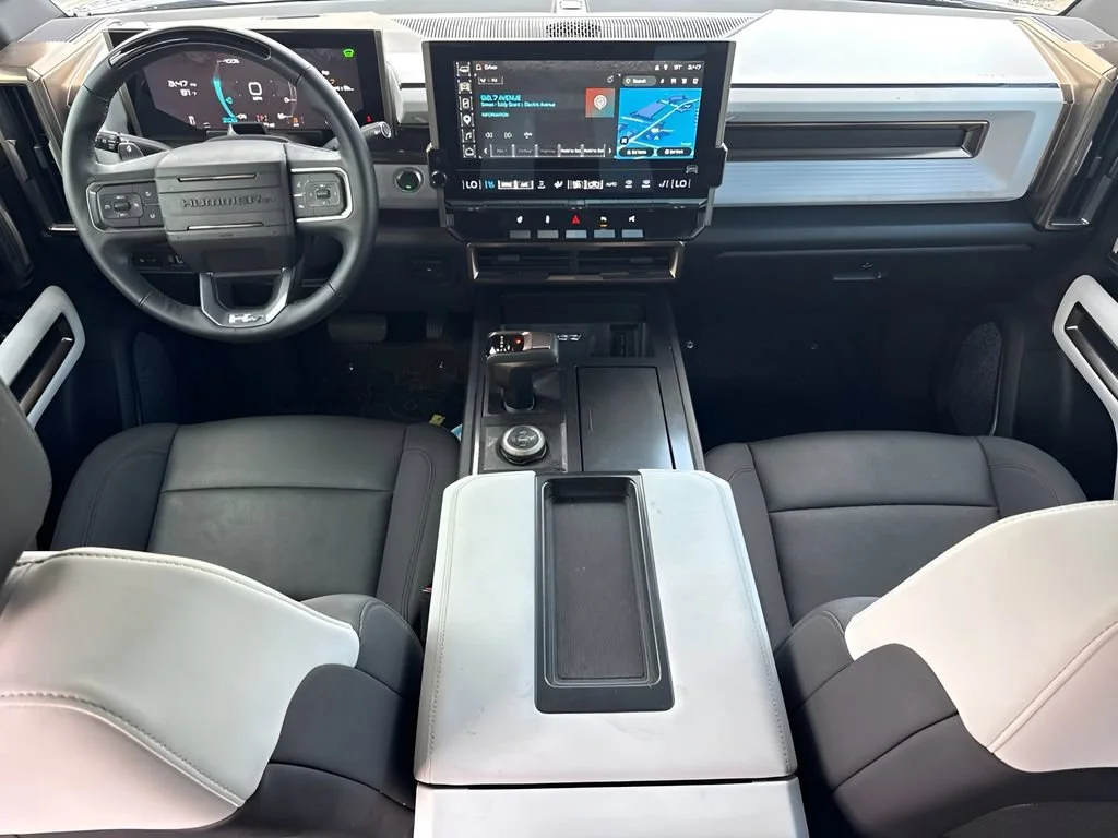 Used 2025 Interstellar White GMC 2X image 12