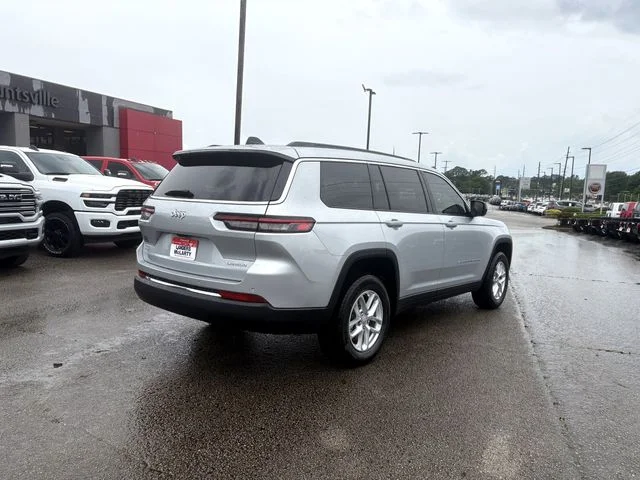 New 2026 Silver Zynith Exterior Paint Jeep Laredo image 7
