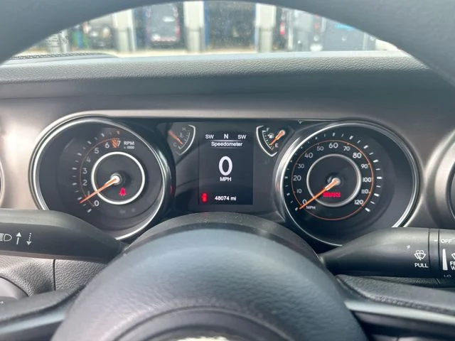 Used 2020 White Jeep Unlimited Sport image 17