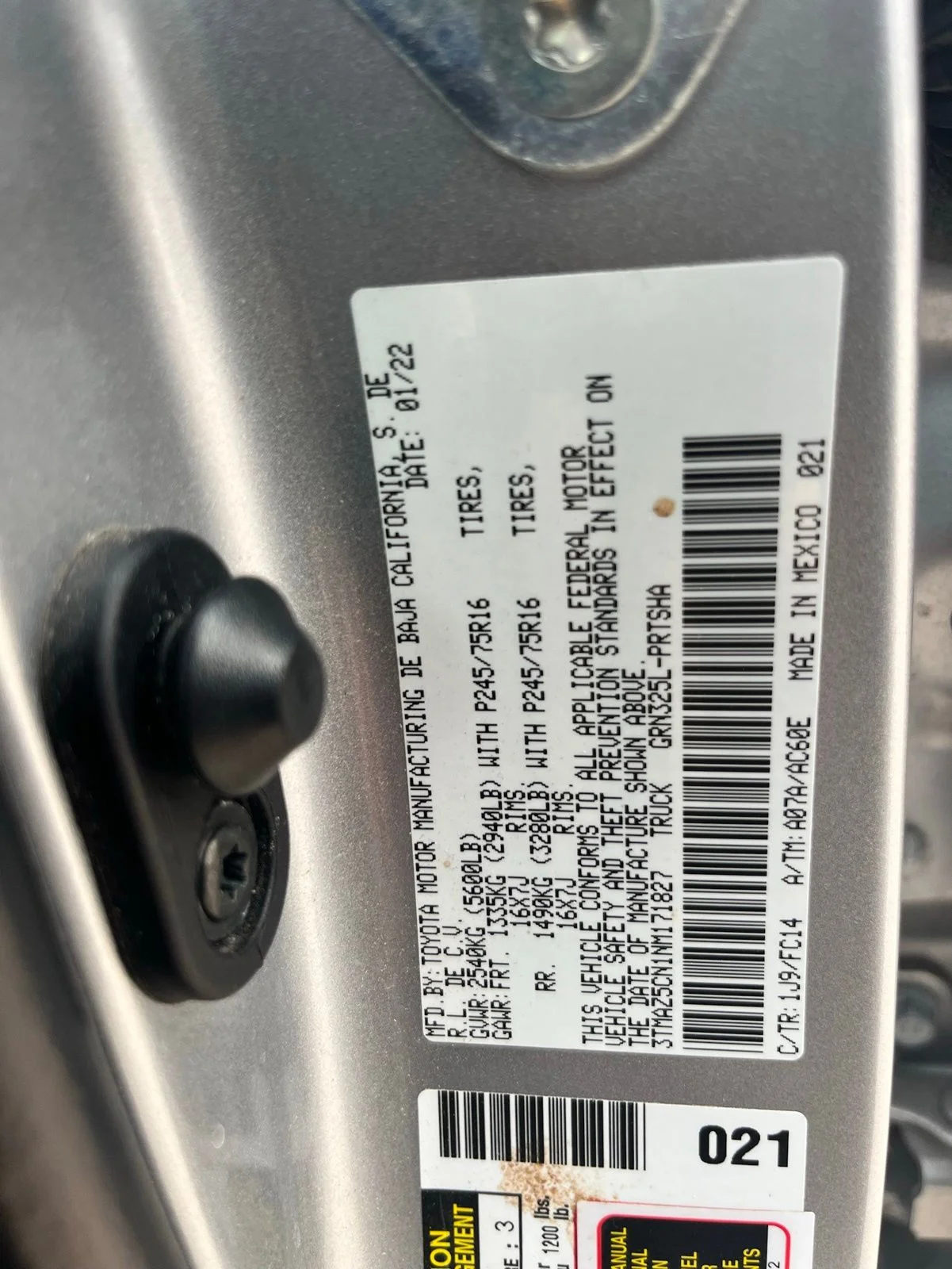 Used 2022 Silver Toyota SR5 image 13
