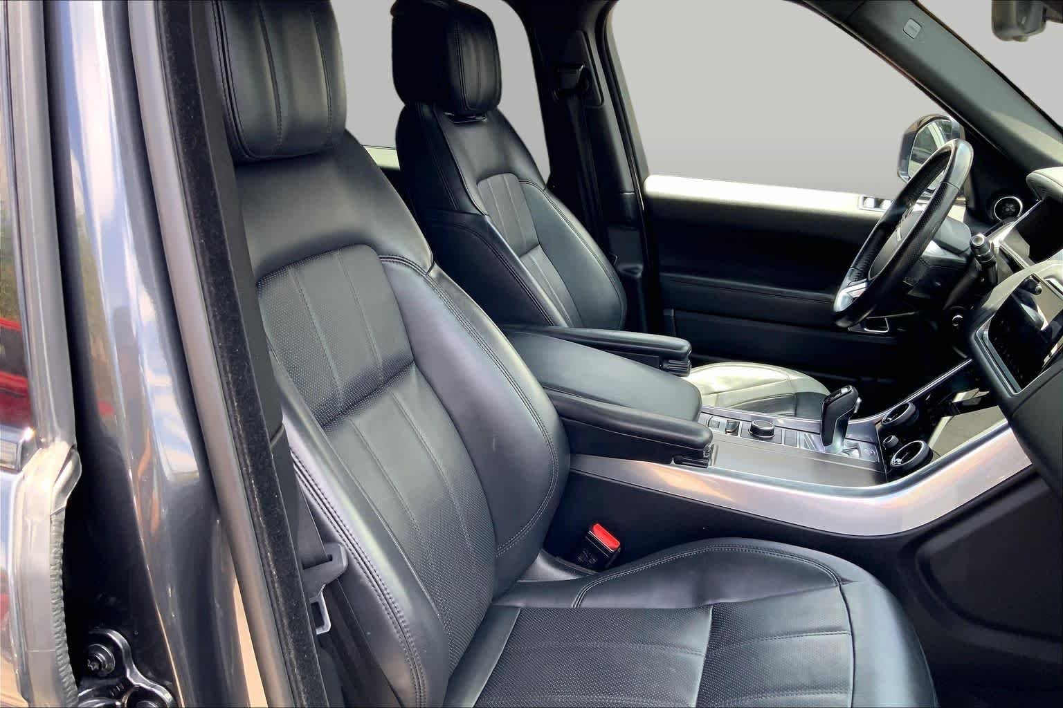 Used 2019 Borealis Black Metallic Land Rover HSE image 9