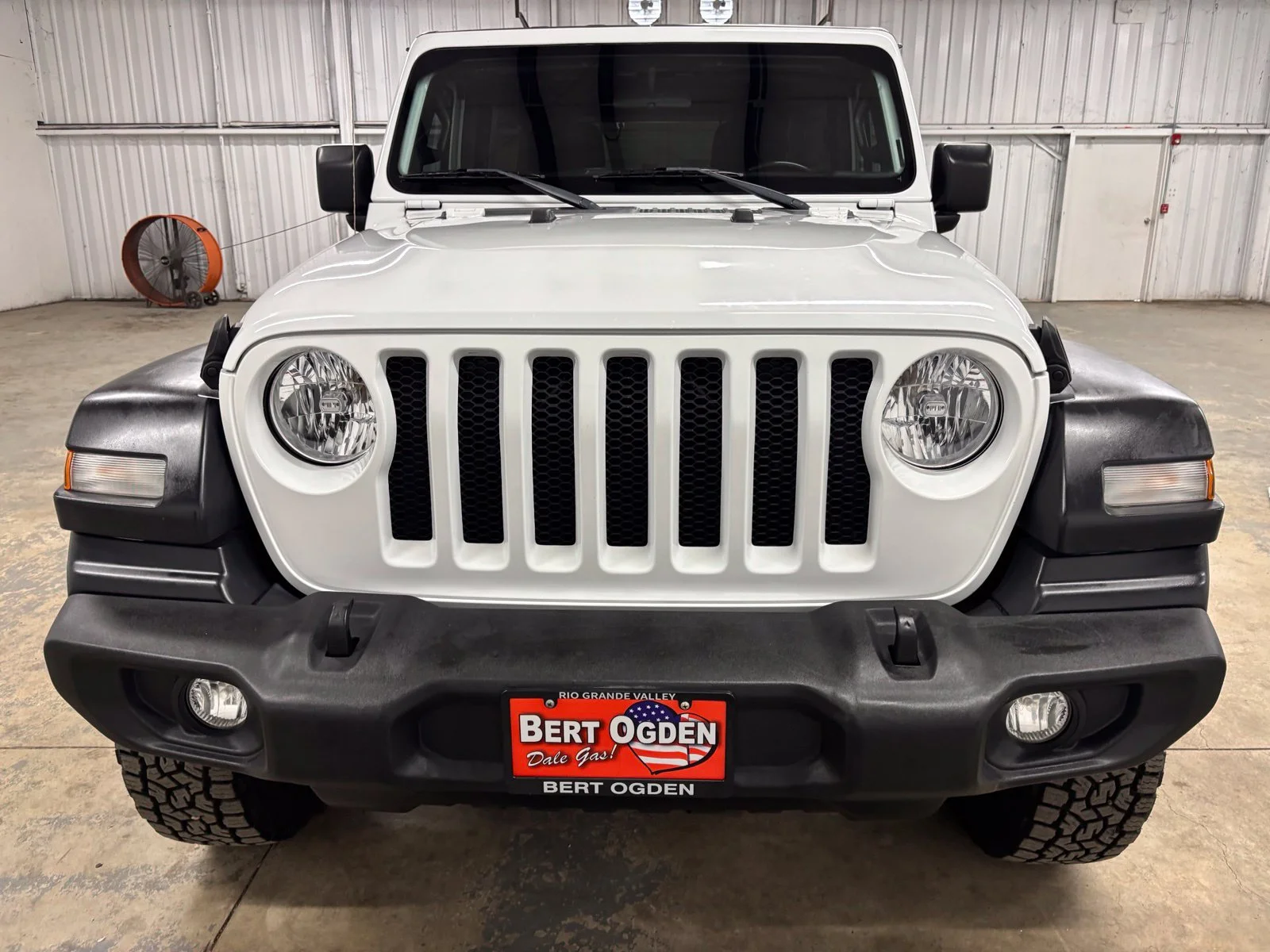 Used 2020 White Jeep Unlimited Sport S image 2