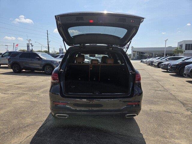 Used 2022 Graphite Grey Metallic Mercedes-Benz GLC 300 image 32