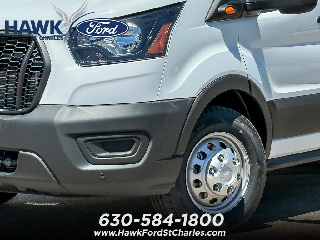 New 2026 Oxford White Ford Cargo Van image 3