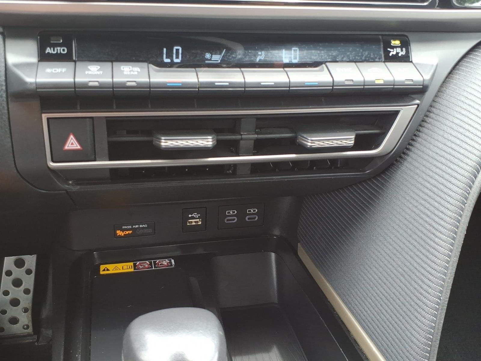 Used 2025 WHITE TOYOTA  image 18