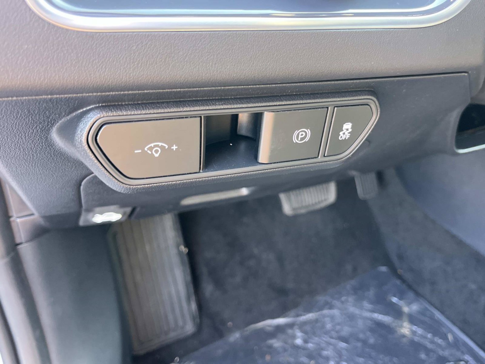 New 2026 Snow White Pearl Kia GT-Line image 21