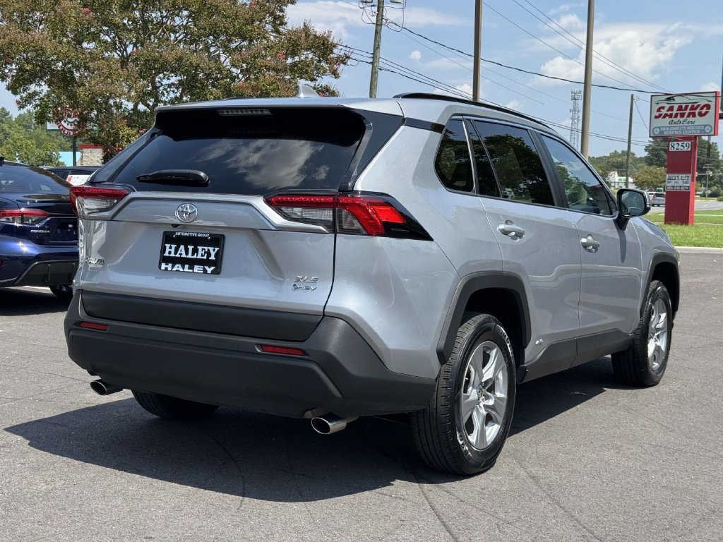 Used 2025 Silver Toyota XLE image 21
