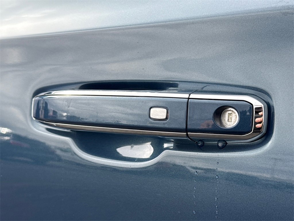 2026 GMC YUKON XL - Image 12