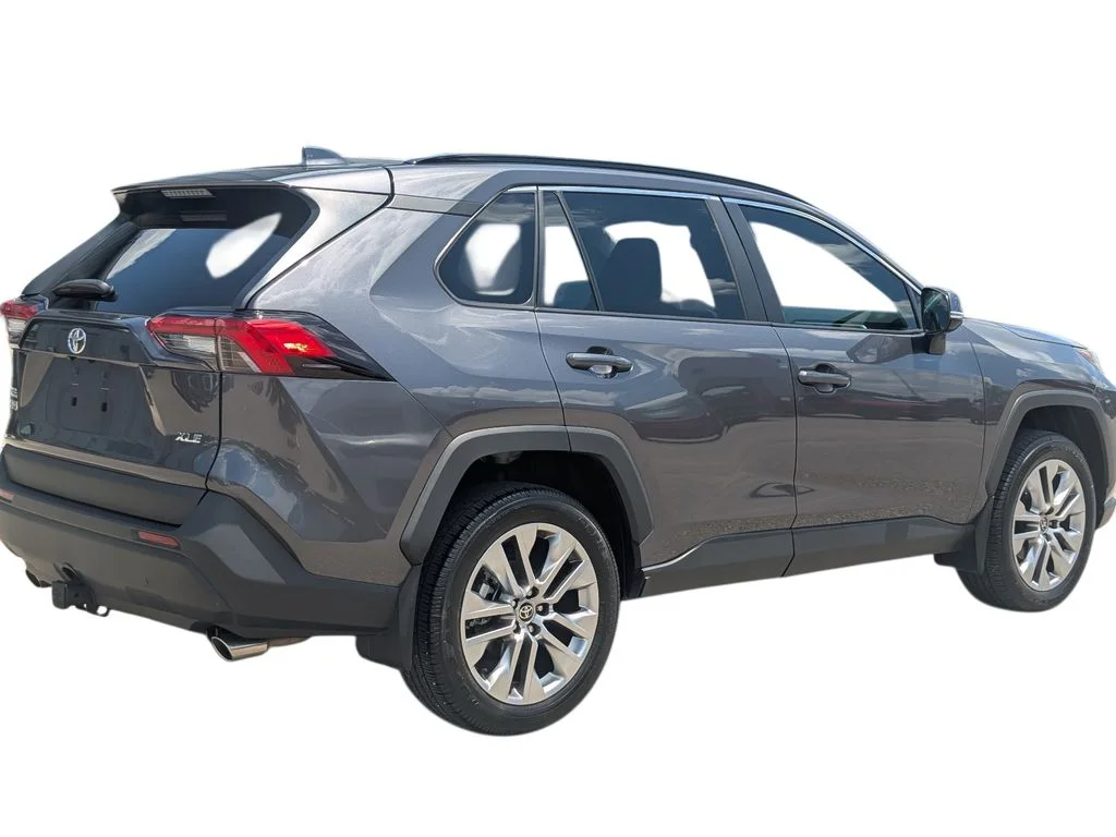 Used 2024 Gray Toyota XLE Premium image 7