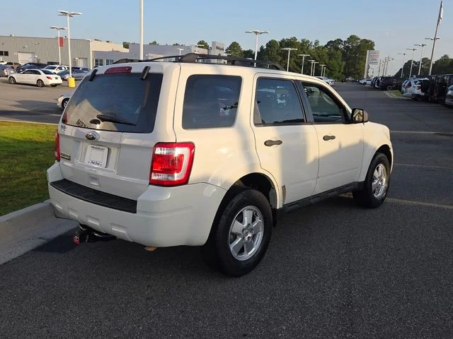 Used 2011 White Ford XLS image 11