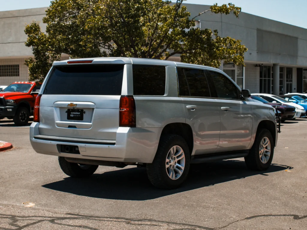 Used 2018 Silver Chevrolet  image 5
