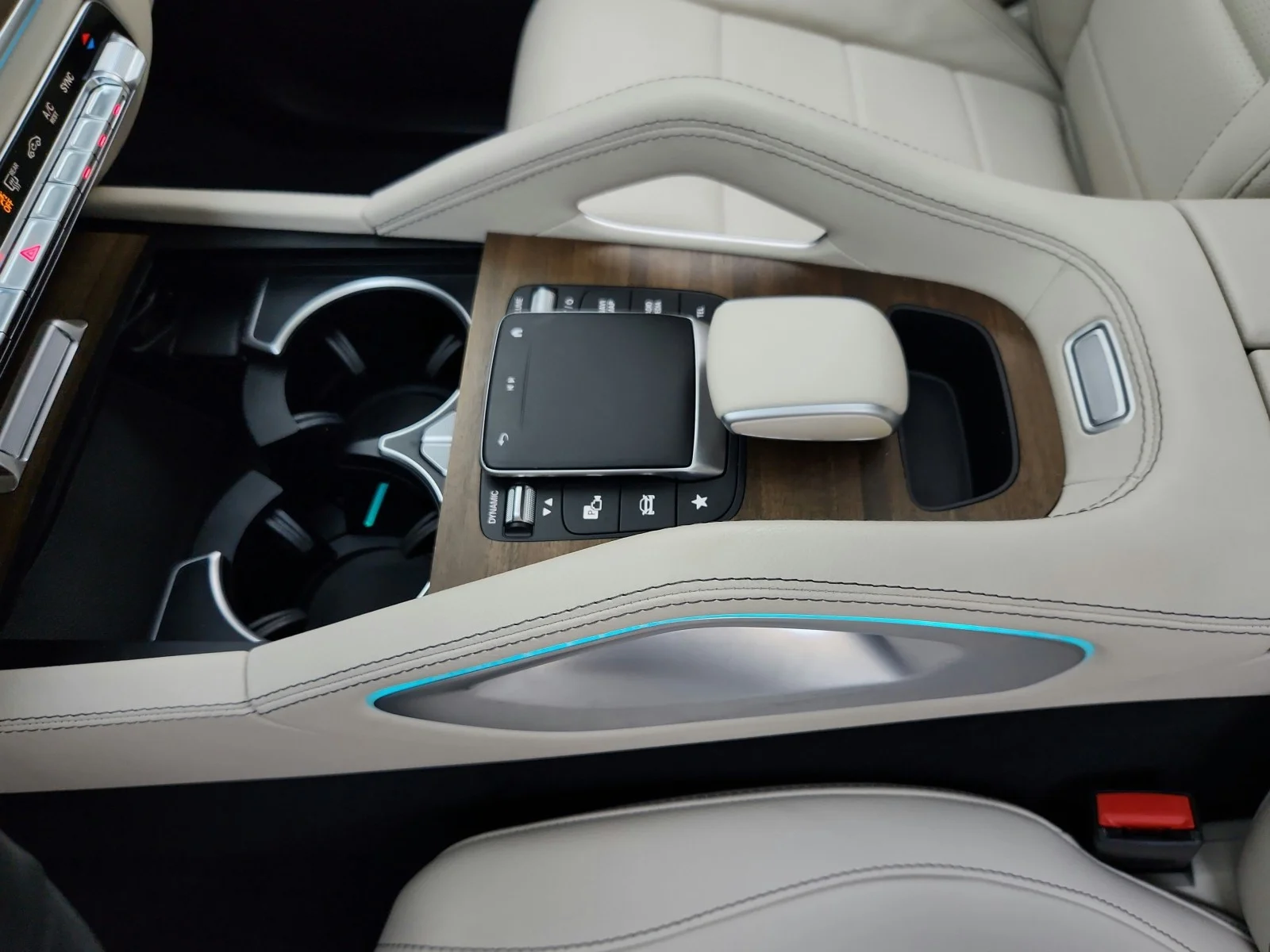 Certified Used 2022 Polar White Mercedes-Benz GLE 350 image 18