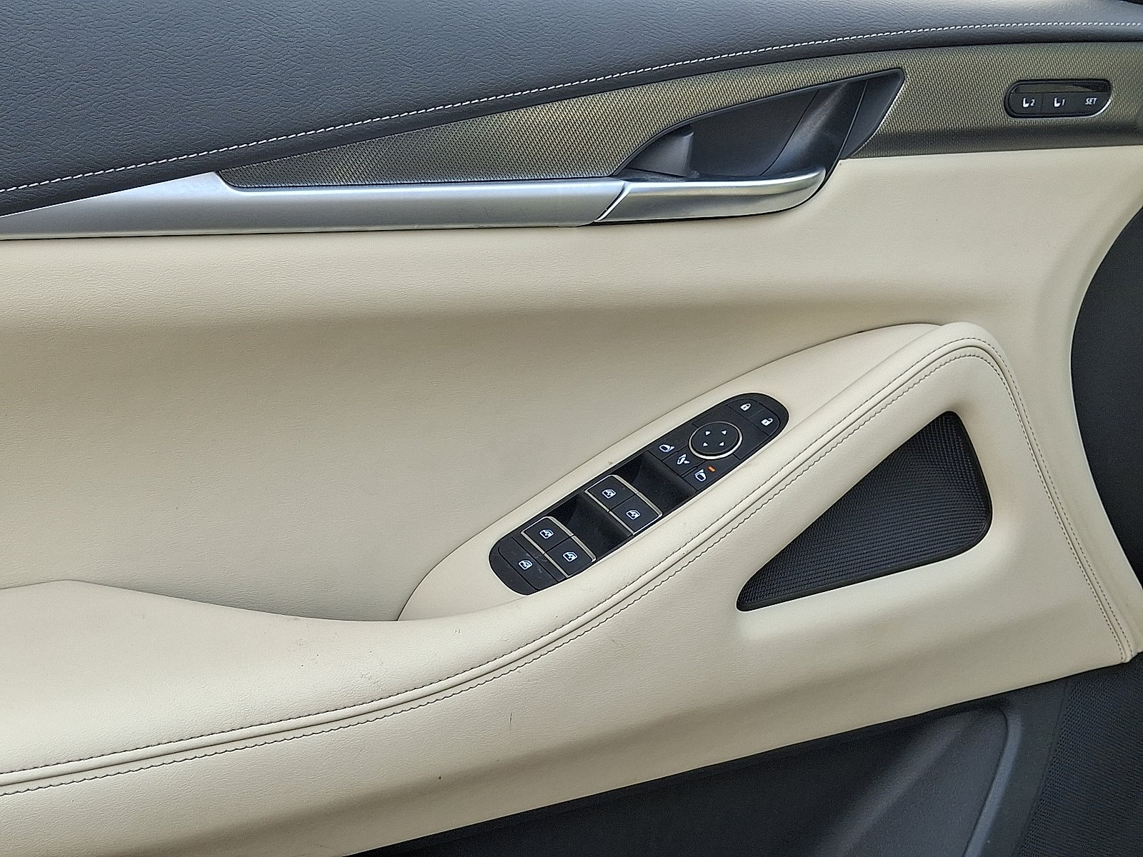 2022 INFINITI QX60 LUXE - Photo 12