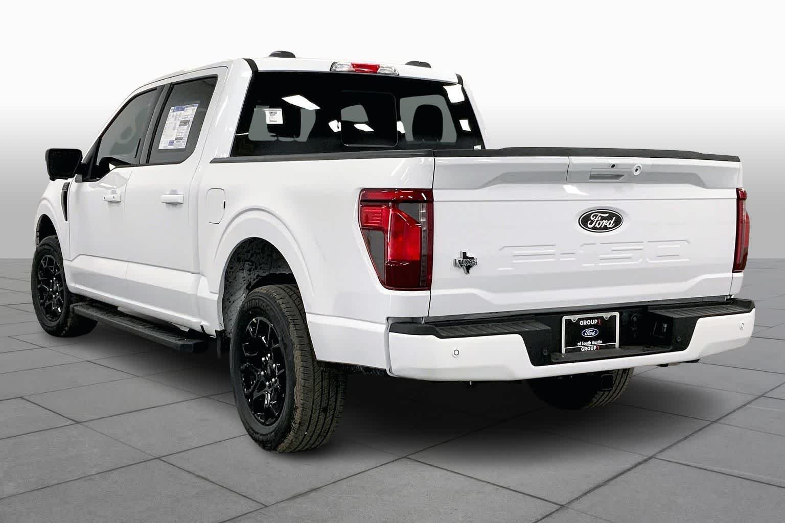 New 2026 Oxford White Ford XLT image 11