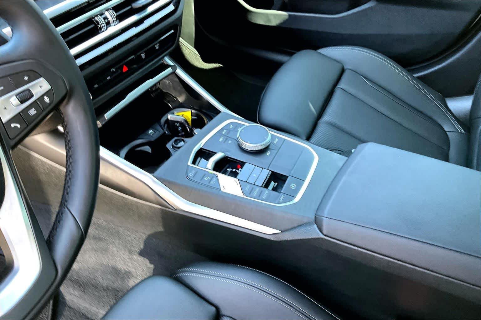 Used 2024 WHITE BMW 330i image 17