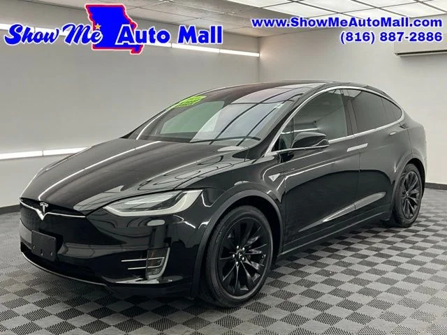 2016 Tesla Model X's photo