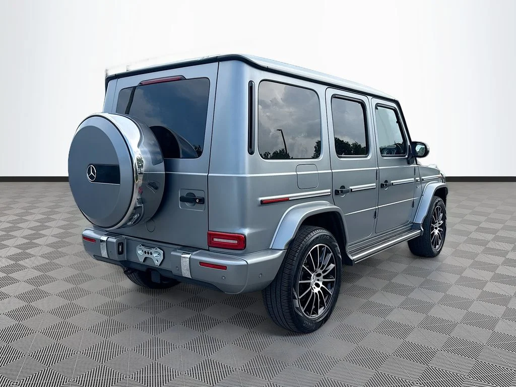 Used 2023 Silver Mercedes-Benz G 550 image 7