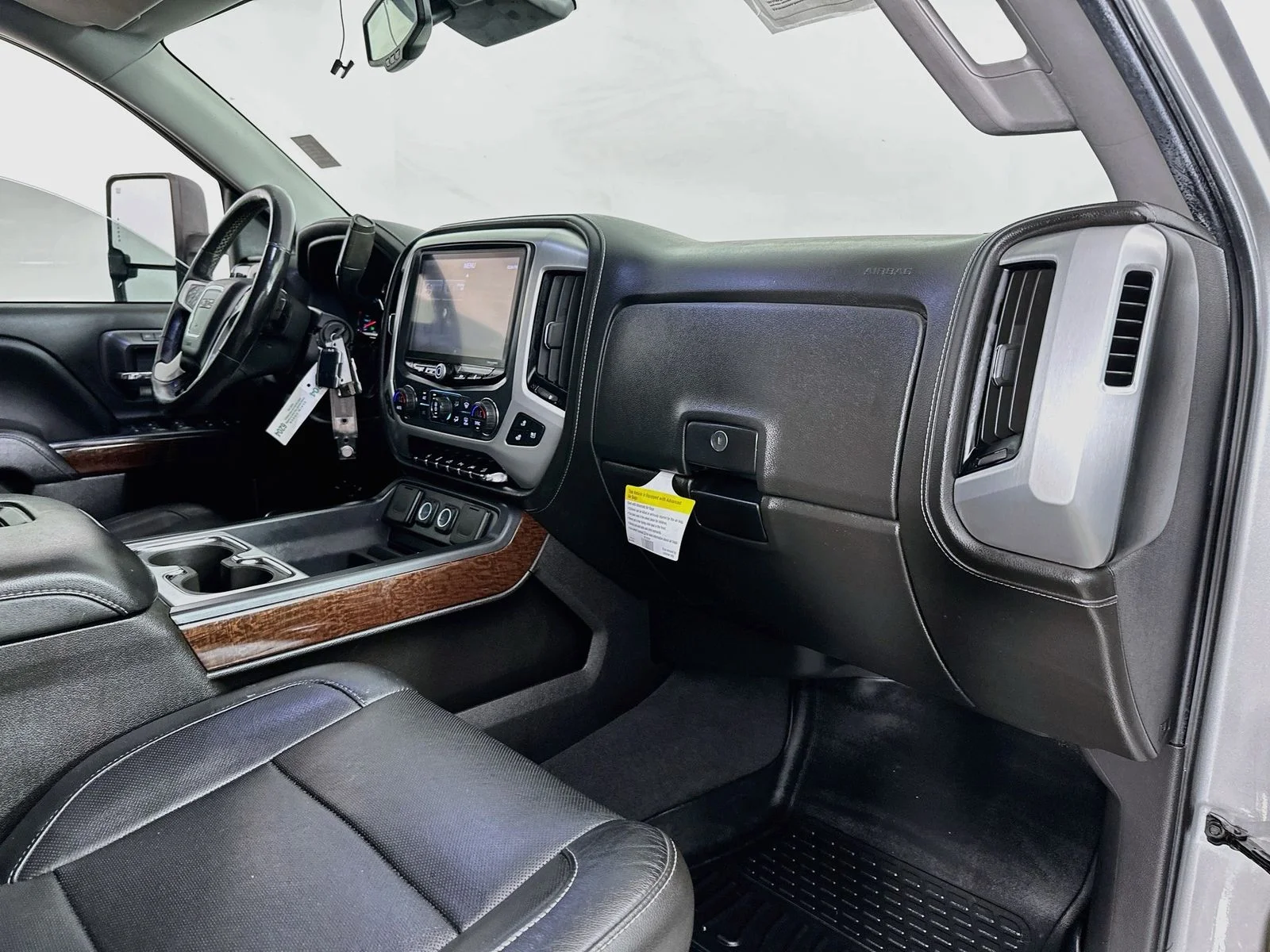 Used 2018 Quicksilver Metallic GMC SLT image 29