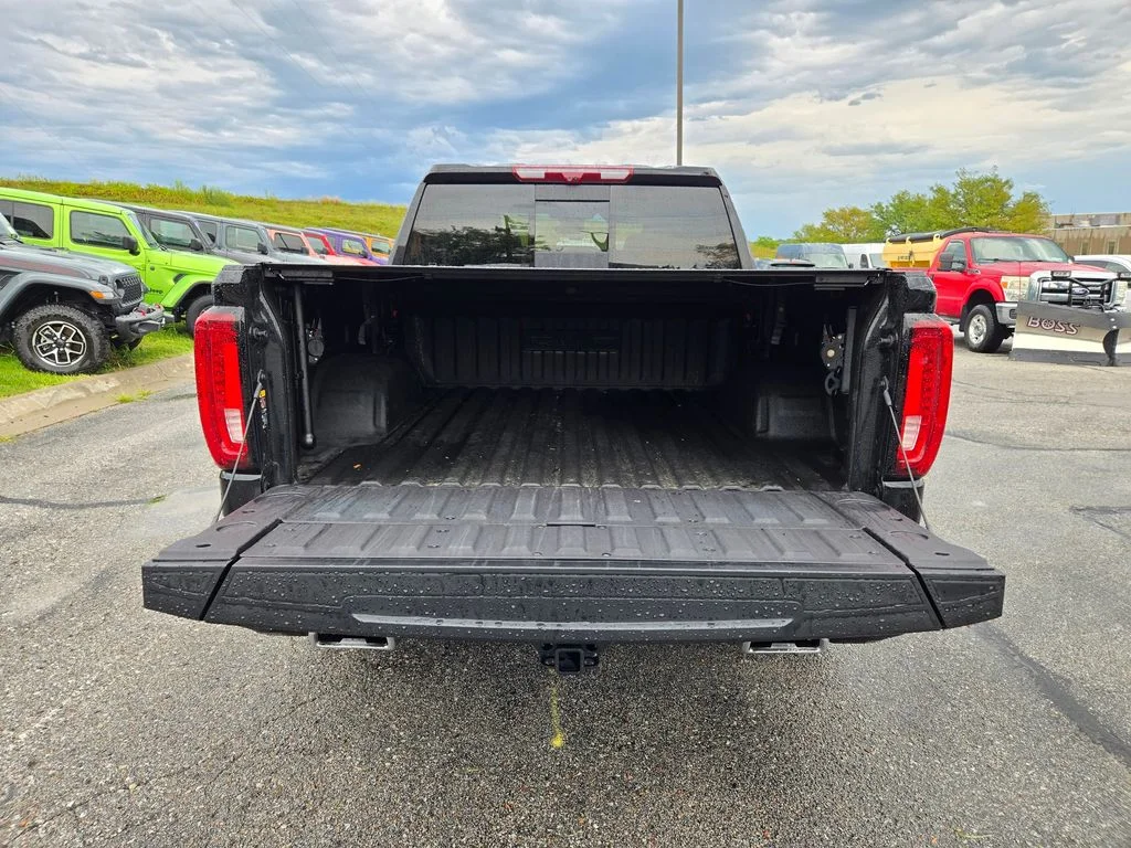 Used 2025 Black GMC Denali image 33