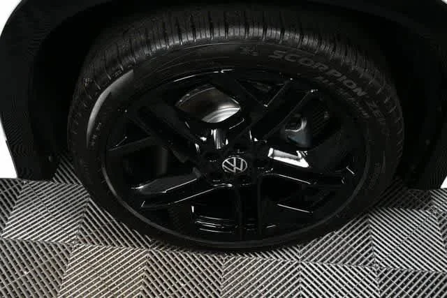 2026 Volkswagen Tiguan SE R-LINE BLACK - Photo 36