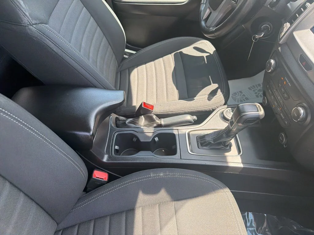 Certified Used 2021 Oxford White Ford XLT image 44