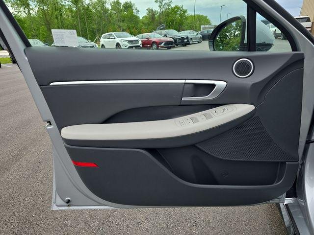 2025 Hyundai Sonata Hybrid SEL - Photo 13
