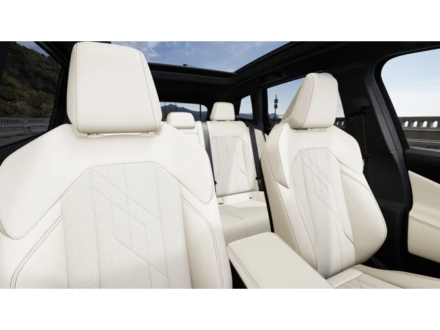 New 2026 Alpine White BMW 30 xDrive image 11