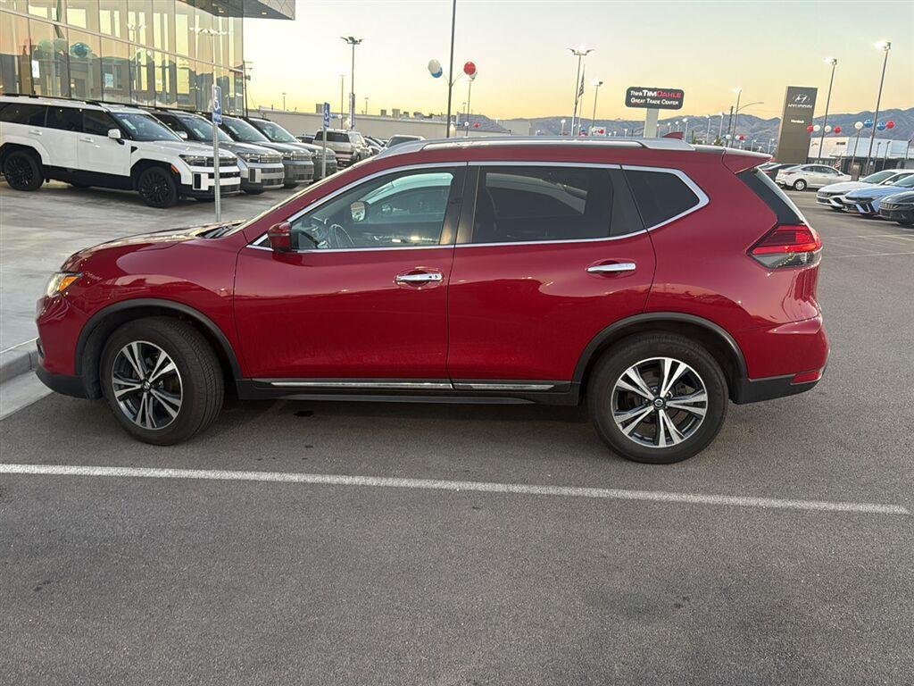 Used 2017 Palatial Ruby Nissan SL image 3