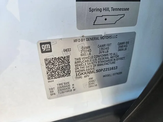 Used 2023 Summit White GMC SLT image 31
