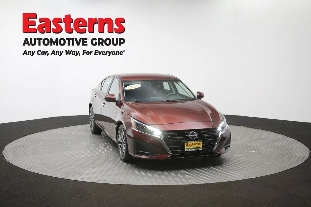 Used 2023 Red Nissan 2.5 SV image 50