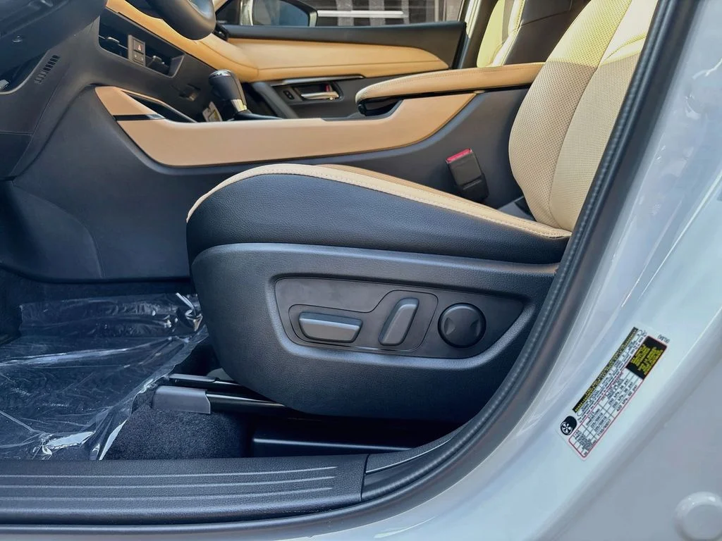 New 2026 Rhodium White Metallic Mazda 2.5 S Premium Plus AWD image 20