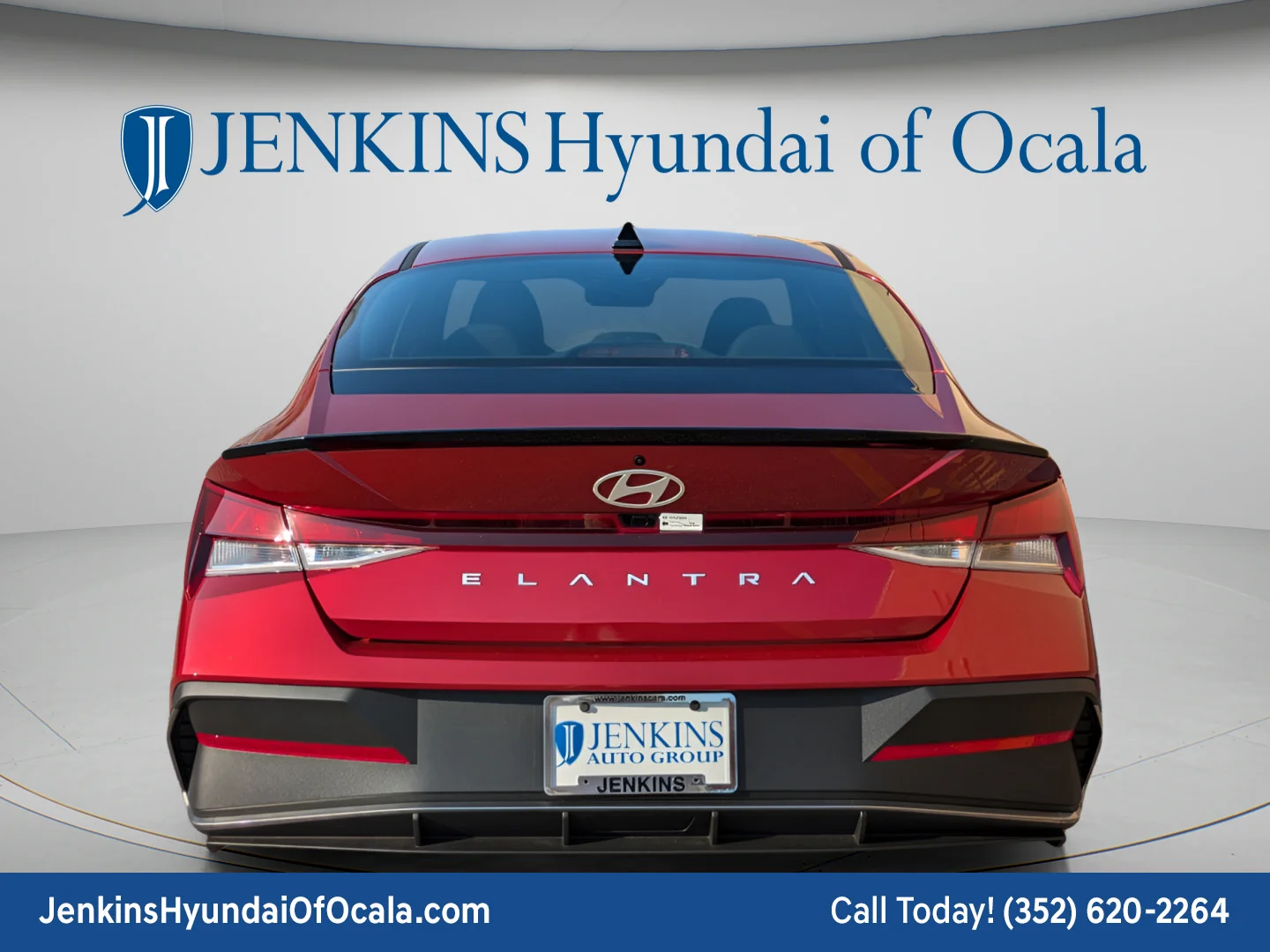 Used 2025 Ultimate Red Hyundai SEL Convenience image 4