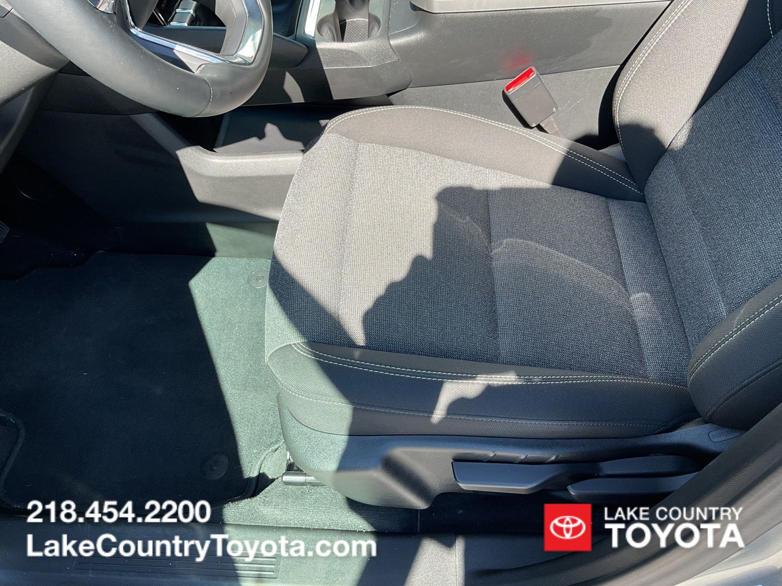 Used 2025 Graphite Gray GMC Elevation image 15