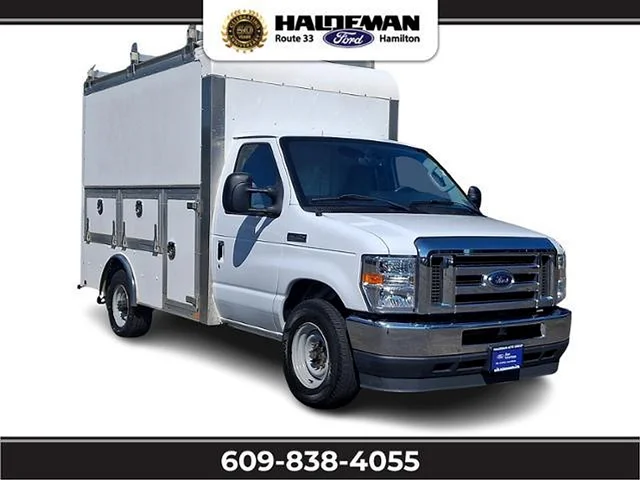 2022 Ford E-350 CUTWY
