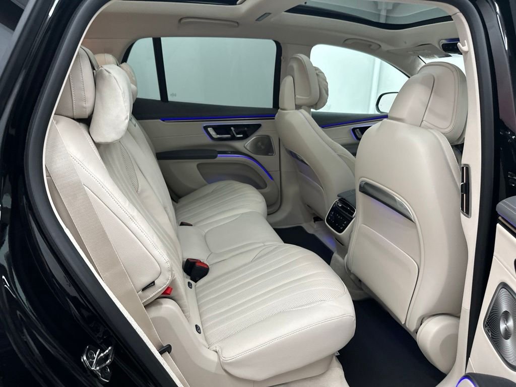 New 2027 Black Mercedes-Benz EQS 400 image 23