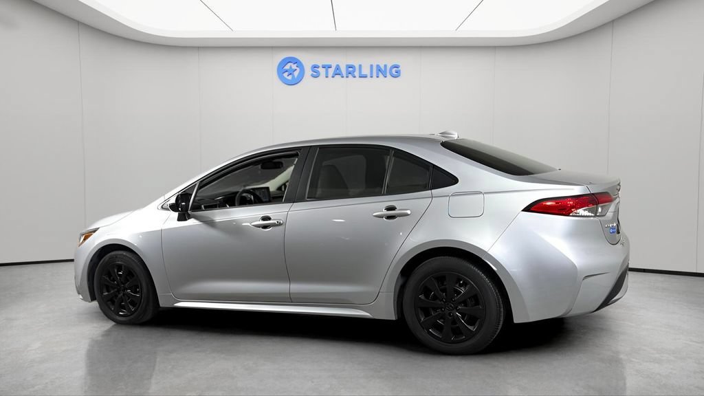 Used 2020 Silver Toyota LE image 4