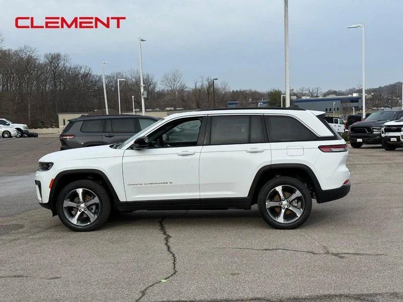New 2026 Bright White Clearcoat Jeep Limited image 2