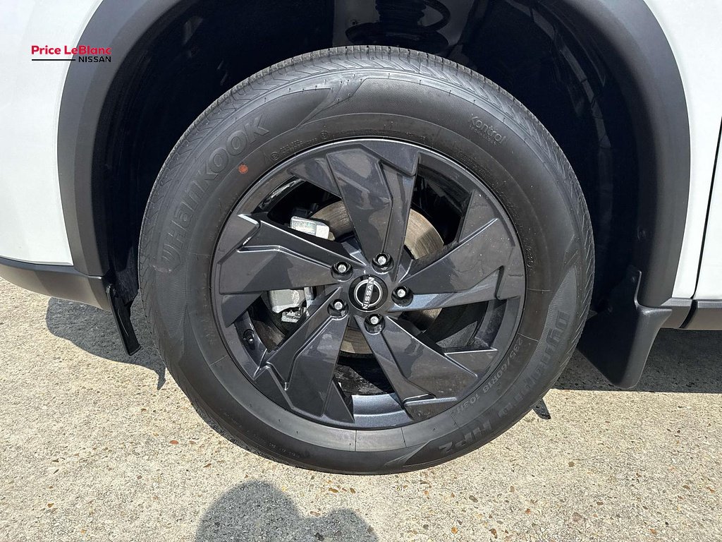 New 2026 Everest White Pearl Tricoat Nissan SV image 4