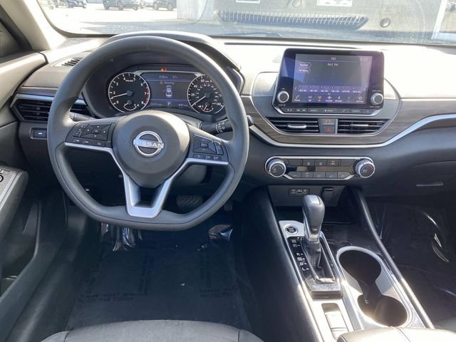 Used 2024 White Nissan 2.5 SV image 10