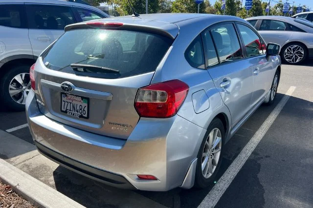 Used 2014 Silver Subaru 2.0i Premium image 7