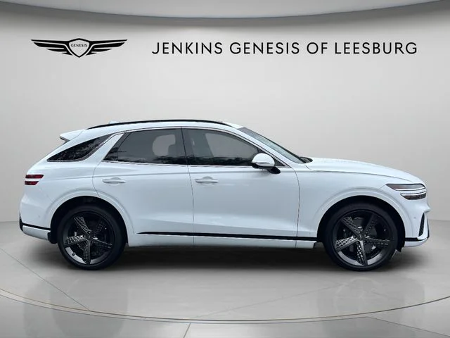 Used 2025 White Genesis 3.5T Sport image 3