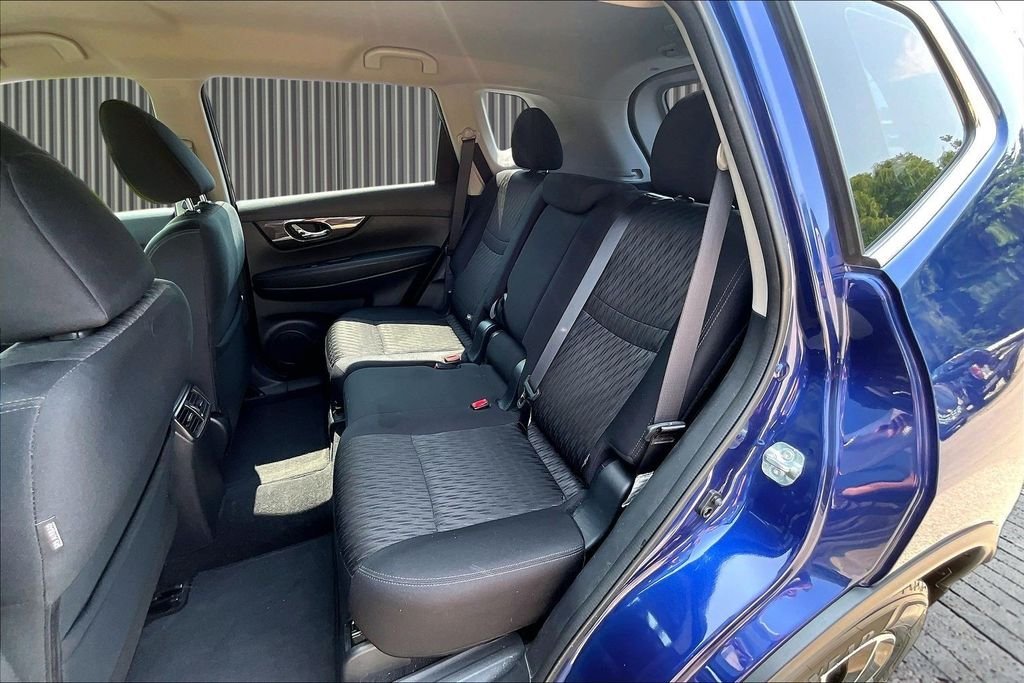 Used 2018 Blue Nissan S image 26