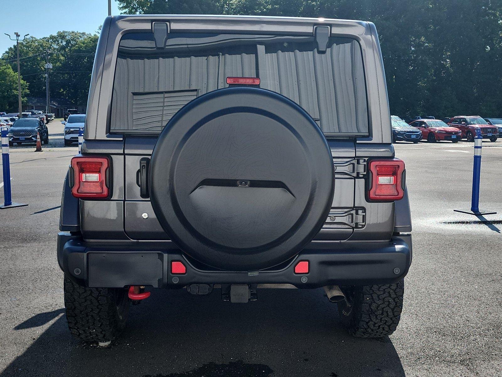Used 2020  Jeep Rubicon image 4