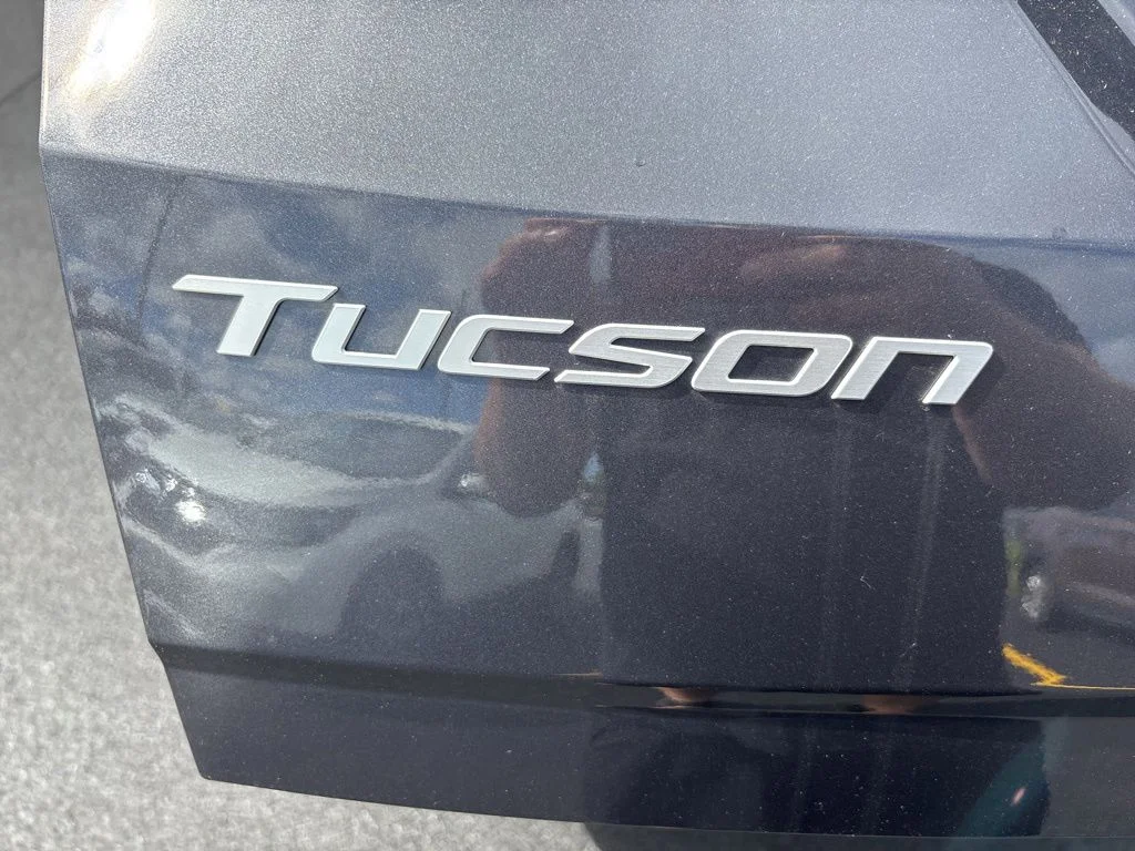 Used 2025 Gray Hyundai SEL Convenience image 32