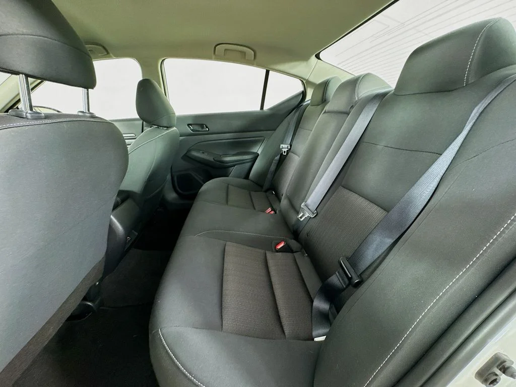 Used 2025 White Nissan 2.5 SV image 28