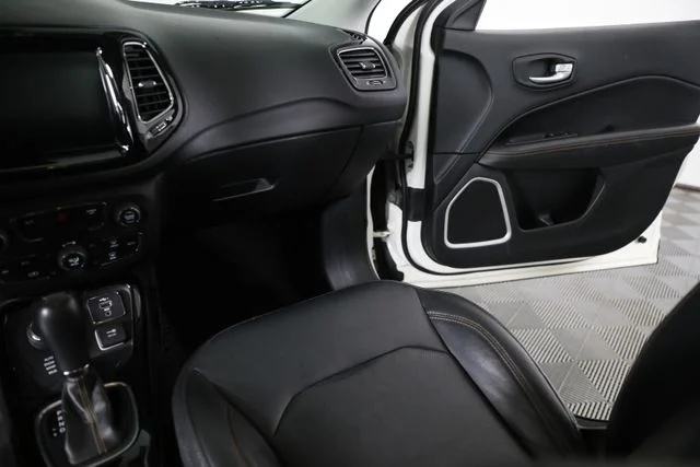 Used 2019 White Jeep Limited image 25