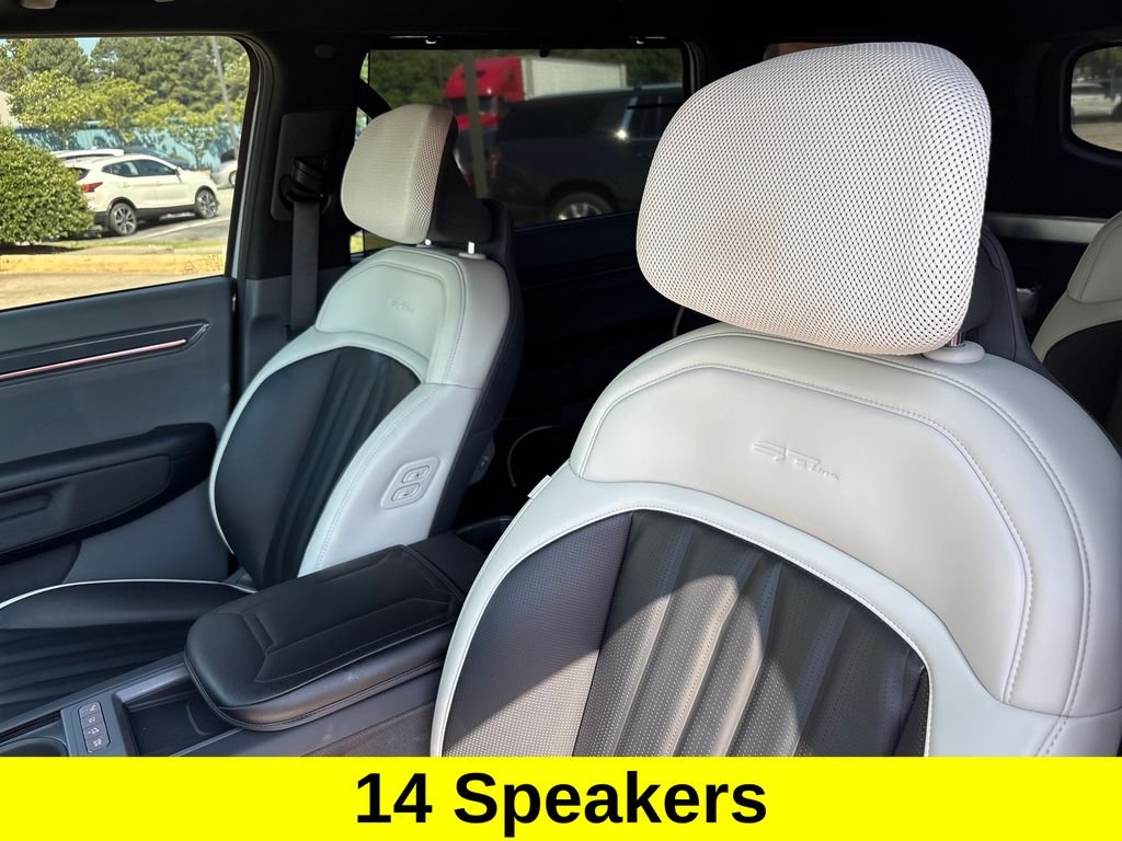 Used 2024 Ivory Kia GT-Line image 13