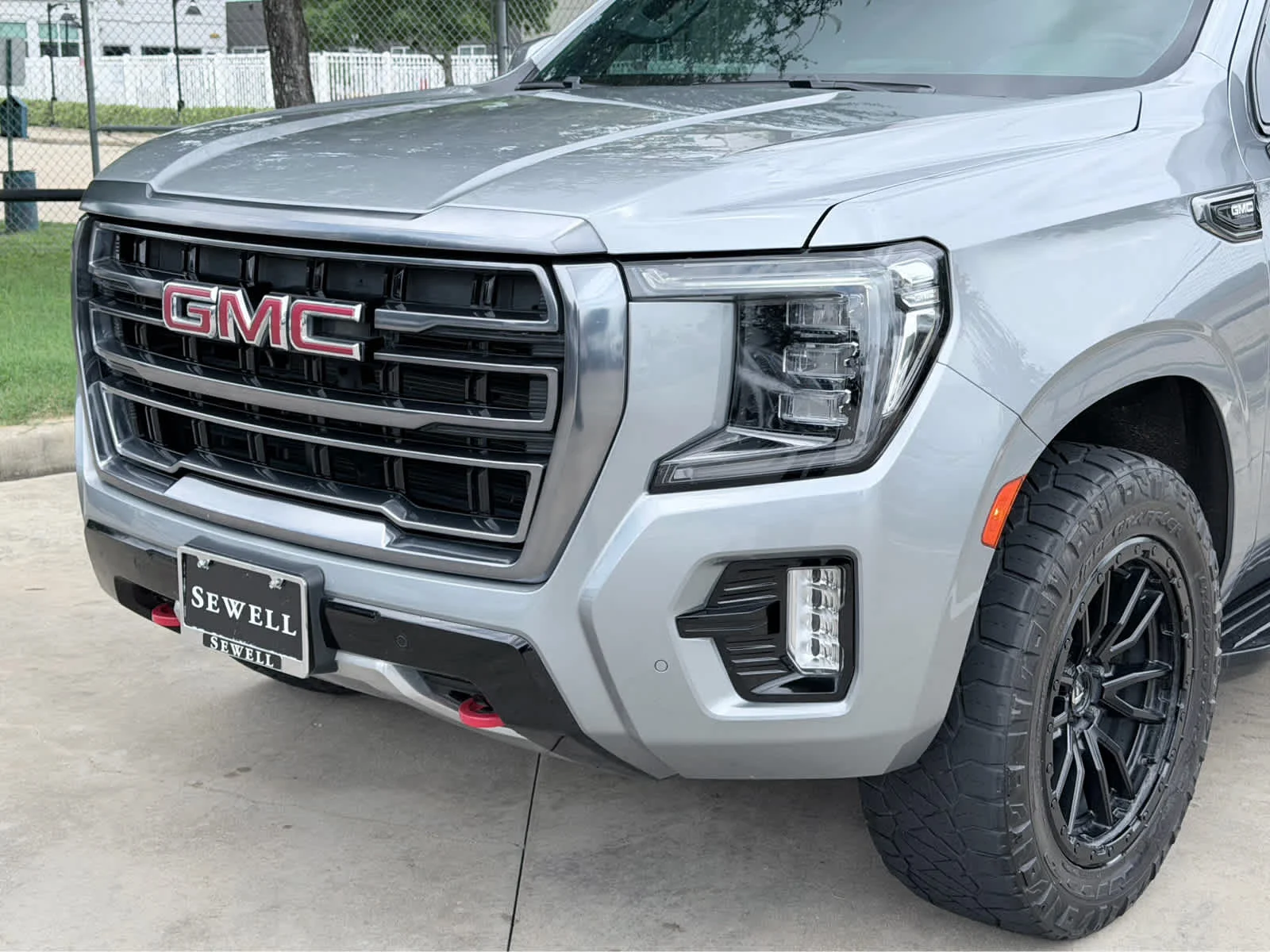 Used 2023 Sterling Metallic GMC AT4 image 8