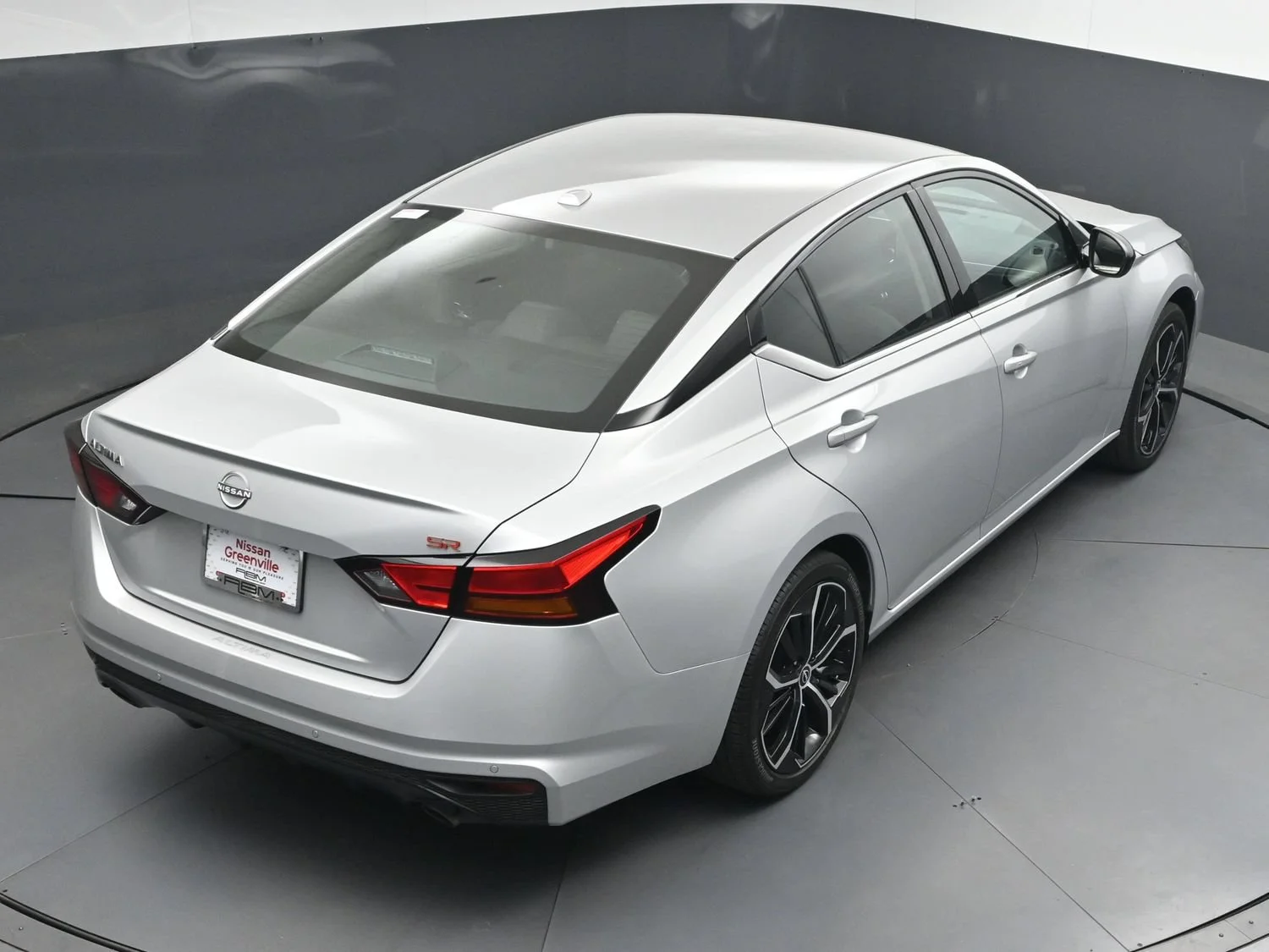 Certified Used 2025 Brilliant Silver Metallic Nissan SR image 32
